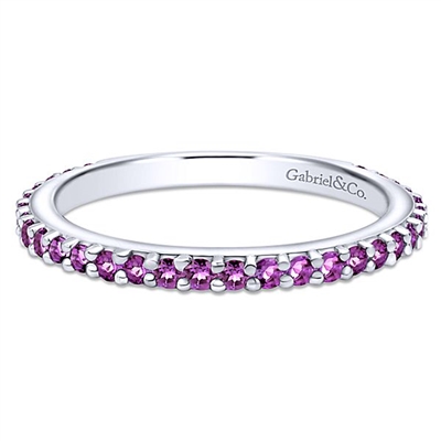 This 14k white gold stackable ring features a row of purple amethysts.