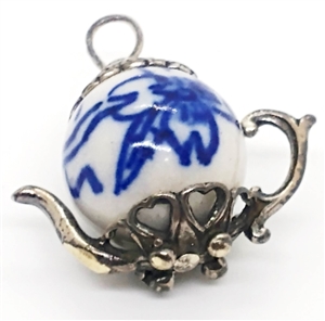 Lana's Teapot Charm