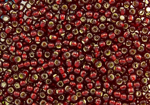 6/0 Toho Japanese Seed Beads - Red Garnet Silver Lined #25D