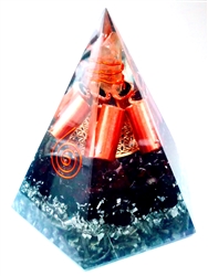 Root Chakra - Orgone pyramid - Garnet & tourmaline (5G)