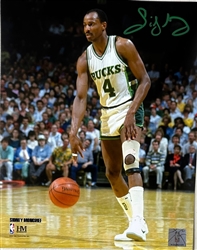 SIDNEY MONCRIEF SIGNED 8X10 BUCKS PHOTO #3