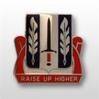 US Army Unit Crest: 516th Personnel Services Battalion - Motto: RAISE UP HIGHER