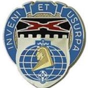 US Army Unit Crest: 338th Military Intelligence Battalion - Motto: INVENI ET USURPA