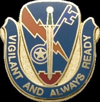 US Army Unit Crest: Special Troops Battalion 4th Brigade - 1st Calvary Division - MOTTO: VIGILANT AND ALWAYS READY