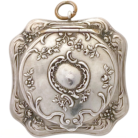 19th Century Octagonal Sterling Silver Patch Box withRose Garlands and Musical Instruments