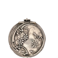 Sterling Antique Art Nouveau Patch Box Beautifully Decorated with Embossed Daisies and Leaves