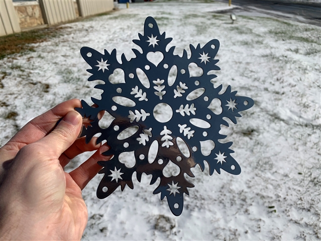 8 Inch Snowflake Hearts