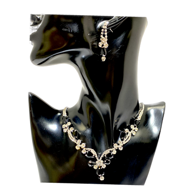 ELEGANT NECKLACE SET