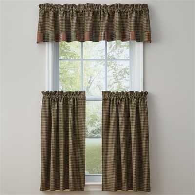 Pieced Star Lined Border Valance