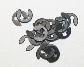 APS E Clips 1.5mm Spring Steel Black 20pcs APS91061