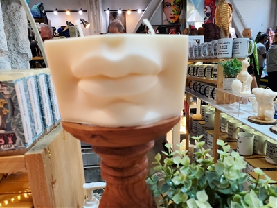 Lips Soy Candle