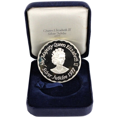 1977 Queen Elizabeth II Silver Jubilee Sterling Silver Medallion in Case (Scuffed)