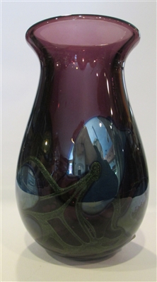 Robert Lagestee Small Vase
Beautiful Purple with Cobalt Leaves
Vines in adventurine

Size 5.25  by 3.5
Signed Robert Lagestee 2017 Lotton

Perfect for the New or Young Collector
Great Cabinet Piece
Gift Giving Price Range.