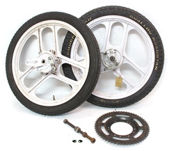 USED 16" 3 star mag wheels set + tires