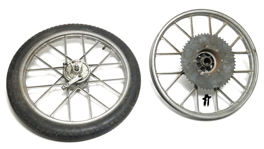USED 16" italian snowflake mag set for a moped