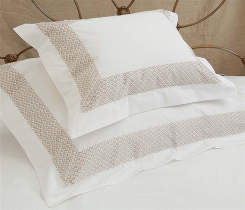 Quadrille Modern Duvet Twin Almond Trim