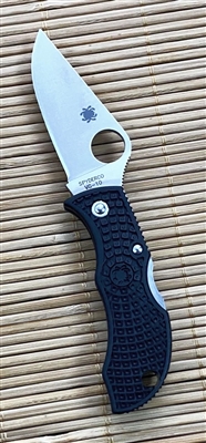 Spyderco ManBug Lightweight, Black FRN, Satin VG-10