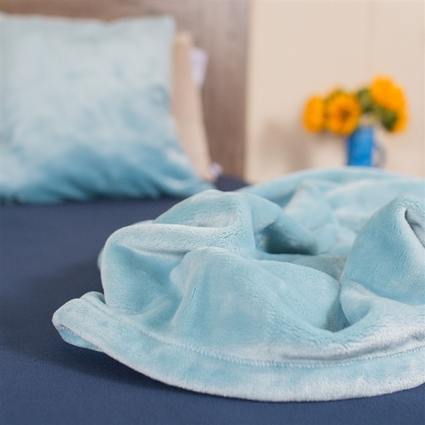 Luster Loft fleece blanket & pillowcase | American Blanket Company