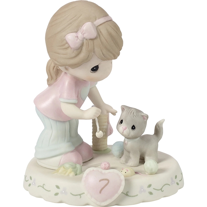 Precious Moments - Growing In Grace - Brunette Age 7 figurine