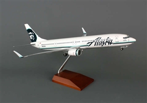 Alaska Airlines B737-900ER 1/100 W/WOOD Stand & Gear