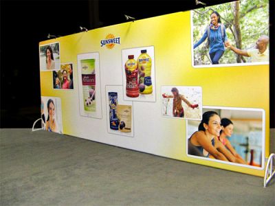 Custom trade show exhibit structures, like design # 319464 stand out on the convention floor. Draw eyes to your trade show booth with exciting custom exhibits & displays. We can customize any trade show exhibit or display to your specifications.