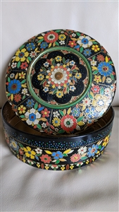 Round lidded embossed tin box storage Holland