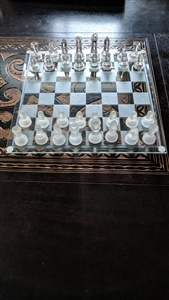 Chess set in clear and frosted glass design