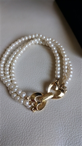 Monet elegant 3 stings faux ivory pearl bracelet