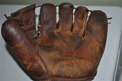 Dubow 743 Sid Gordon baseball glove