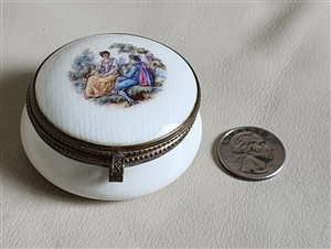 Trinket jewelry porcelain box Czechoslovakia