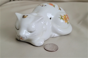 Takahashi potpourri sleeping cat porcelain