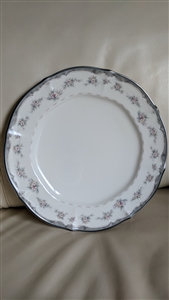 Noritake Traviata porcelain dinner plate amazing