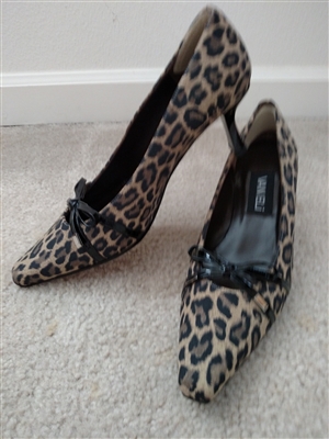 Animal print pumps VanEli