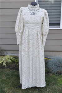 Vintage Lace Wedding Dress