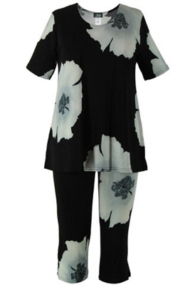 Short Sleeve Capri Set - grey big flower print - poly/spandex