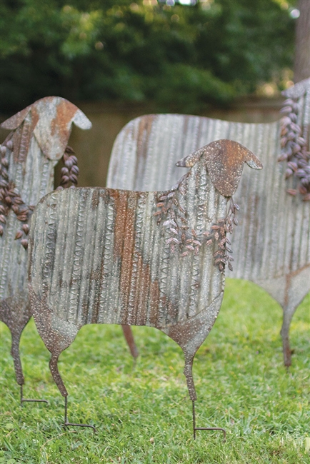 Corrugated Metal Holiday Sheep Yard Art: Set of 3