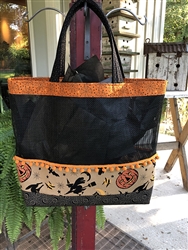 HAUNTING COLLAGE & WEBS Halloween Tote Kit