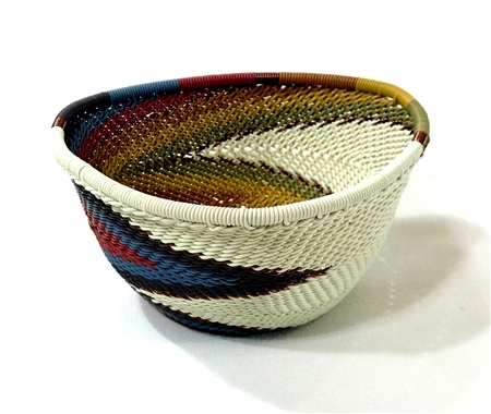 TW Small Triangle Bowl  /  TW-WD-TRI OUT OF STOCK