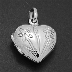 LPS1017 - Silver Small Heart Flower Locket