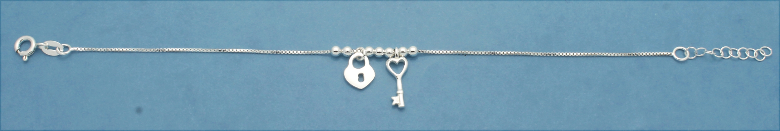 S113105B/9 Silver Charm Bracelet