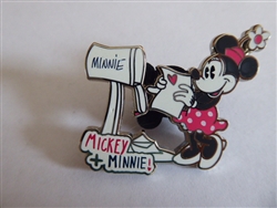 Disney Trading Pin 126338 Minnie and Mickey Mailbox Sweethearts Set - Minnie