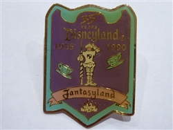 DLR Cast Member - 35th Anniversary Shield Set (Fantasyland)