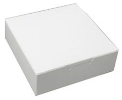 One Pound White Square Candy Boxes
