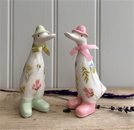 DUE MID JANUARY - 2asst Ceramic Ducks with Bees & English Wildflowers 14cm