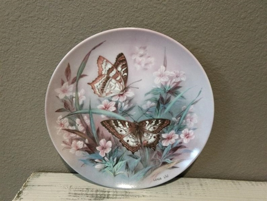 Butterfly Collector Plate Vintage White Peacocks by Lena Liu on W.S. George Fine China - 1989