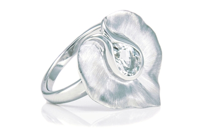 WHITE TOPAZ SMOOTH LILY RING