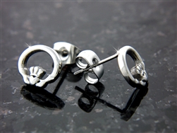 Wee Claddagh Posts Earrings(S88)