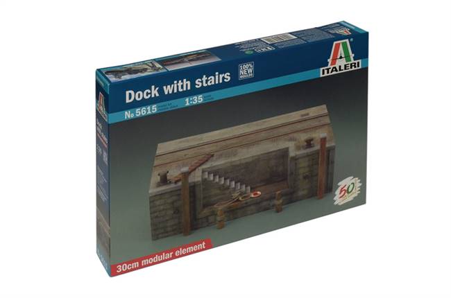 555615 1/35 Dock with Stairs