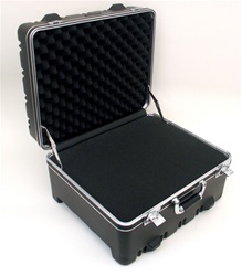 181509H HEAVY-DUTY POLYETHYLENE CASE WITH WHEELS AND TELESCOPING HANDLE