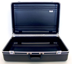 251709PR HEAVY-DUTY POLYETHYLENE CASE WITH PARALLEL RIB PATTERN WITHOUT FOAM